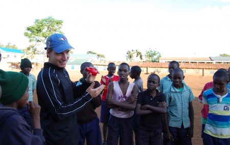 “In general, sport is able to bring the community together and teach skills like respect and acceptance.” Simon is in Juja as a weltwärts volunteer for one year and supports PlayHandball’s partner organization “PendoAmaniYouthOrganization” on site. In the following interview, our volunteer Simon talks about his experience so far: